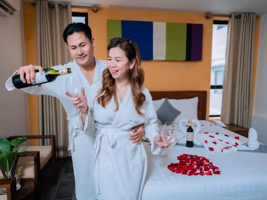 Home Chic Hotel Room Type - Deluxe Double Room with Balcony