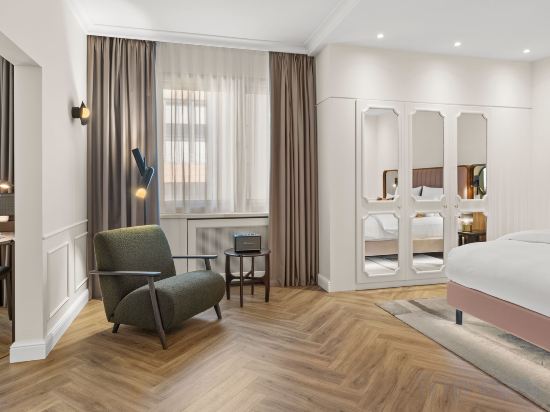 Hotel Bristol Berlin Room Type - Family Suite