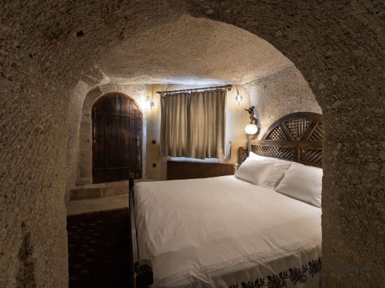 Grand Cave Suites Room Type - Cave Room with Terrace
