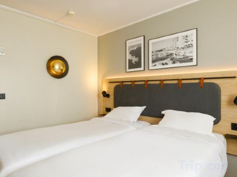 Campanile NICE A Room Type - Standard Room - 2 Single Beds