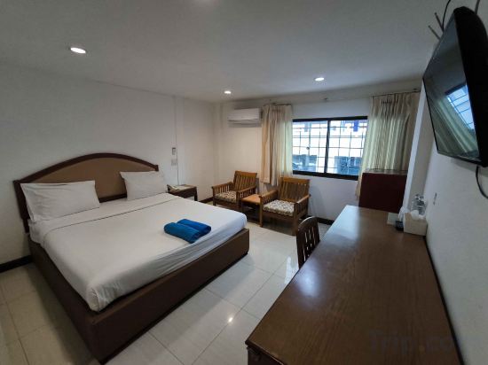 At Bangkok Hotel Room Type - Standard Double Room