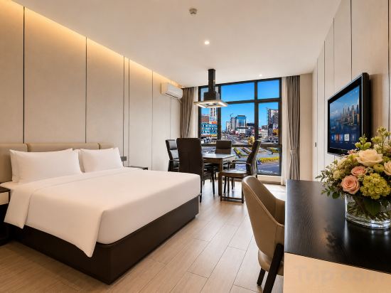 怡程酒店ECHENG HOTEL Room Type - King Room With In-Room Entertainment Table (Mahjong/Chess) 怡程酒店ECHENG HOTEL Room Type - King Room With In-Room Entertainment Table (Mahjong/Chess)