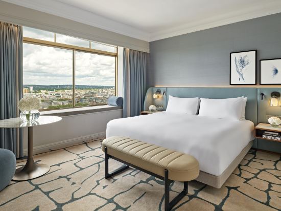 London Hilton on Park Lane Room Type - Executive Park Lane Suite with Lounge Access