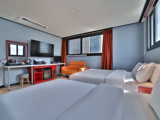 Busan Nampodong Hermes Hotel - Tap to explore photos