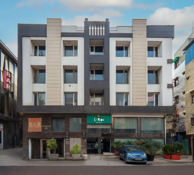 Hotel le Roi Near New Delhi Railway Station