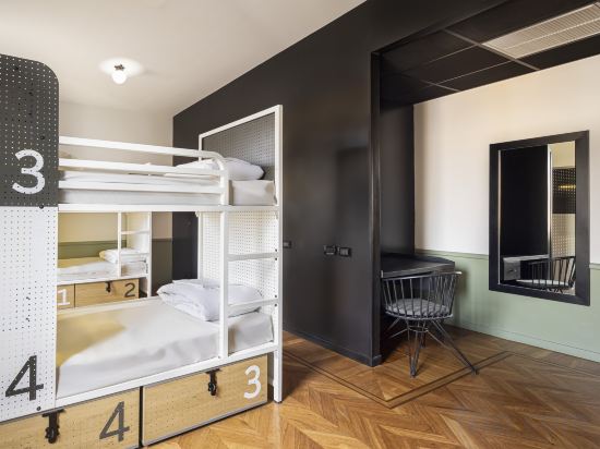 Generator Rome Room Type - Bed in 8-bed Dorm - Ensuite 