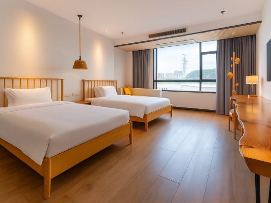 Guangzhou Tunan Live Art Hotel Room Type - Supreme Twin Room (with Sofa)