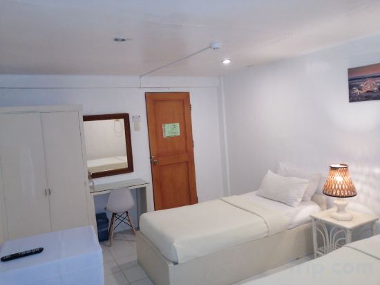 Seabird International Resort Room Type - Double Deluxe Room Seabird International Resort Room Type - Double Deluxe Room