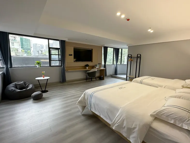 Pod Inn Selected Hotel (Chengdu Kuanzhai Alley Xi'an North Road)