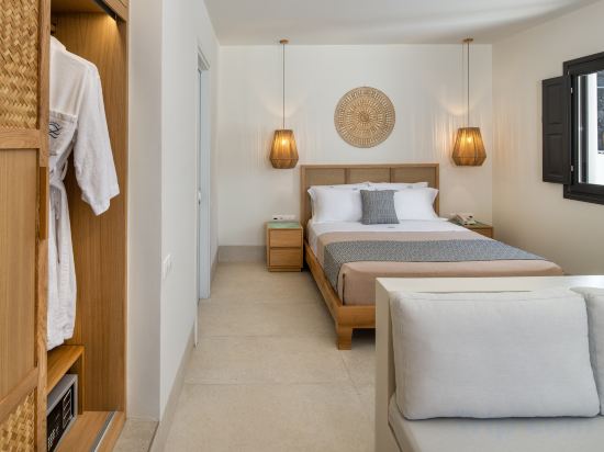 Venus Sunrise Suites & Villas Room Type - Superior Suite with outdoor jacuzzi
