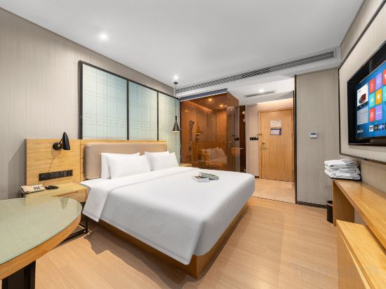 Warm Yes Hotel Room Type - Elegant Queen Room