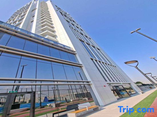 Luxury Living at Cloud Tower JVT with Pool Gym & Sports Facilities
