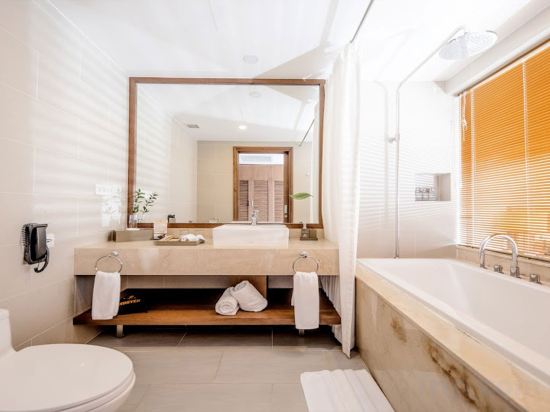 Cam Ranh Riviera Beach Resort & Spa - Tap to explore photos