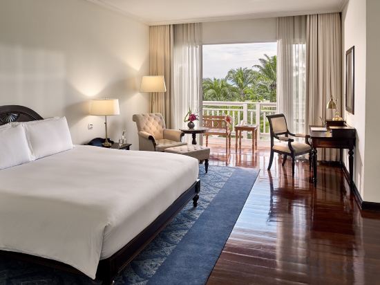 Sofitel Krabi Phokeethra Golf & Spa Resort Room Type - Junior Suite, Club Millesime Access, 1 King Bed, Private Balcony and garden view