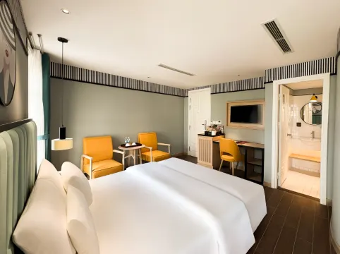 A25 Premium Hotel - 130 Ba Trieu