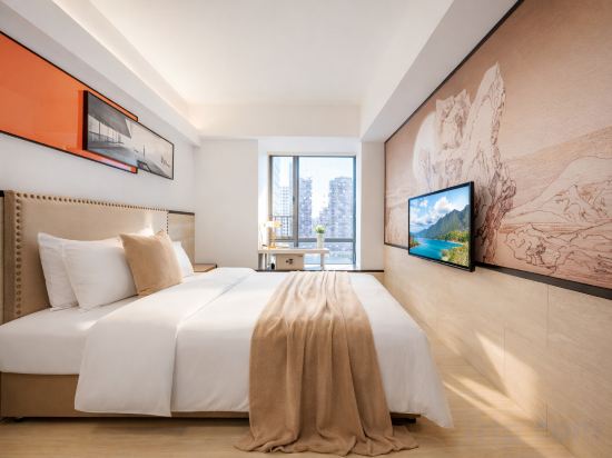 Timmy Hotel Room Type - Comfort Queen Room