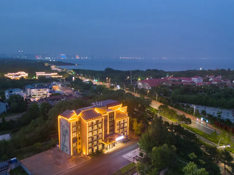Accord Hotel (Pigeon Nest Park Liuzhuang Night Market Branch)