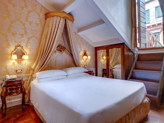 Hotel Canal Grande Room Type - Junior Suite Annex (access By Stairs Only) Hotel Canal Grande Room Type - Junior Suite Annex (access By Stairs Only)