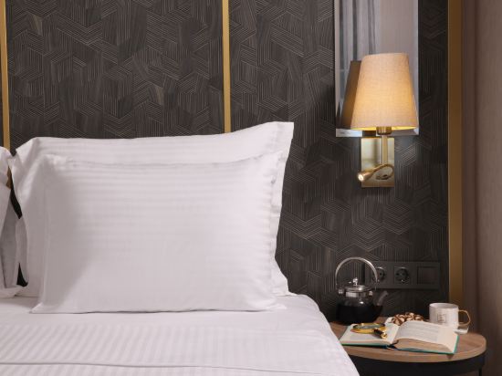 Imagine Istanbul - Sultanahmet Room Type - Deluxe Connected & Family Suite With 1 Bathroom Turkish Hamam Sink Annex Building Imagine Istanbul - Sultanahmet Room Type - Deluxe Connected & Family Suite With 1 Bathroom Turkish Hamam Sink Annex Building