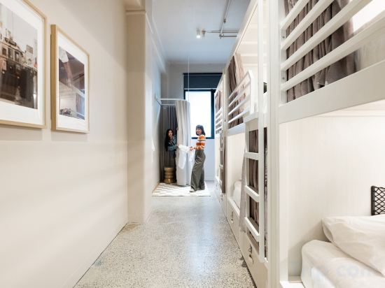 Little Drifter Melbourne Room Type - Bed in Superior 6 Bed Female Ensuite Dorm