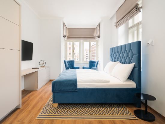 NOBILIS RESIDENCE Room Type - Deluxe Triple Room