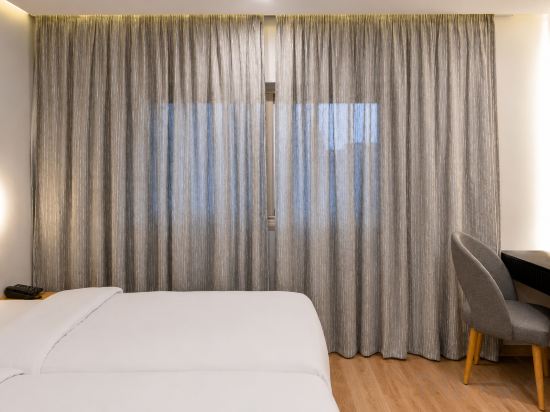 Parkside Boutique Serviced Apartments - Tap to explore photos