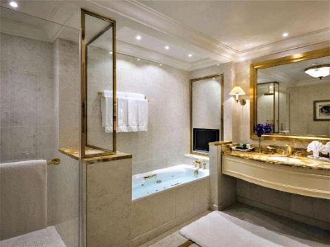 MOVENPICK HOTEL AL KHOBAR Room Type - Premium King