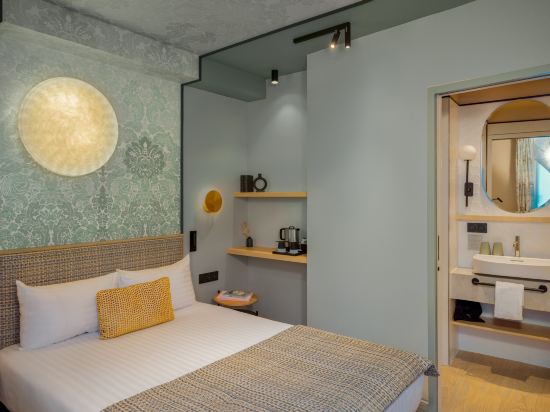Hôtel LOUISON Room Type - Tradition Room