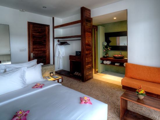 Golden Temple Retreat Room Type - Premier Suite Pool Access - Free USD15 Credit Spa