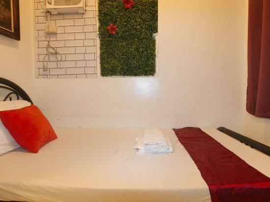 Nearest Hostel Pasay City by RedDoorz Room Type - Single Room With Sharing Bathroom