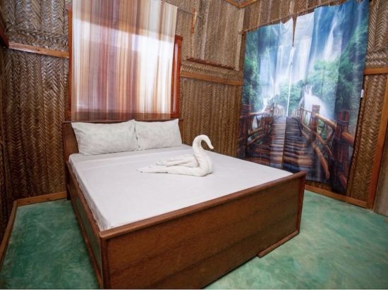 The 5th Element Boutique Hotel Room Type - Heritage Makuti Room