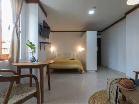 Collection O Howard Square Boutique Hotel