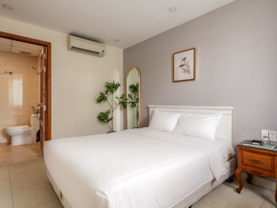SAZI Erato Hotel - Free Airport & Breakfast - Tap to explore photos