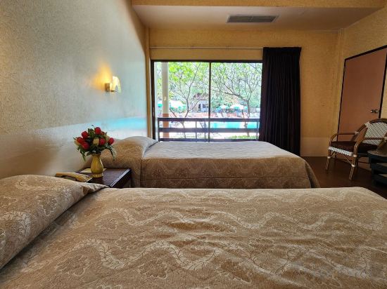 Pattaya Garden Resort Room Type - Superior Twin Room with Pool View