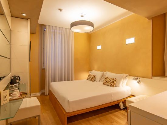 Hotel White Room Type - Standard (Double Or Twin)