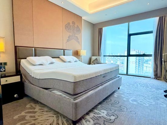 Pullman Weifang - Tap to explore photos