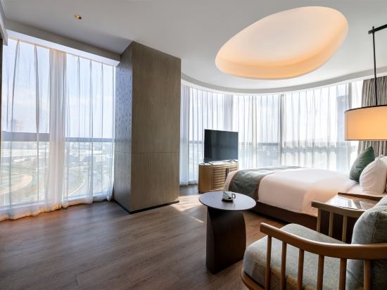 Jianxin International Hotel Room Type - Suite - 1-Bedroom, Lake-View (Bathtub)
