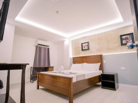 Spotlight Hotel Room Type - One-Bedroom Suite
