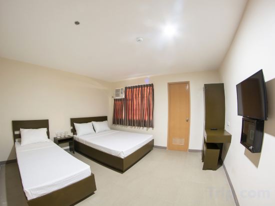 Emerald Suites CDO Room Type - Triple Room - Group Or Family Of 3