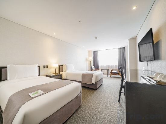 Hotel President Room Type - Standard Twin