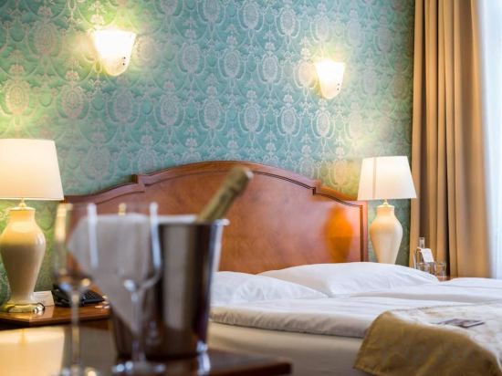 Hotel St George - Czech Leading Hotels Room Type - Superior Double or Twin Room Hotel St George - Czech Leading Hotels Room Type - Superior Double or Twin Room
