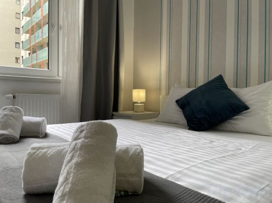 Corvin Center Suites Room Type - Upscale Suite 1-Bedroom with balcony
