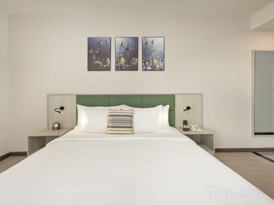 Atlantic Nha Trang Hotel - Tap to explore photos