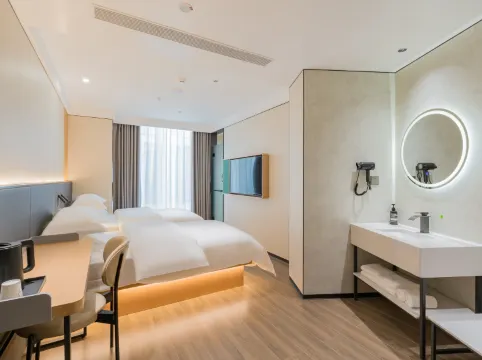 Changee Hotel (Beijing Guomao CBD Core Area)