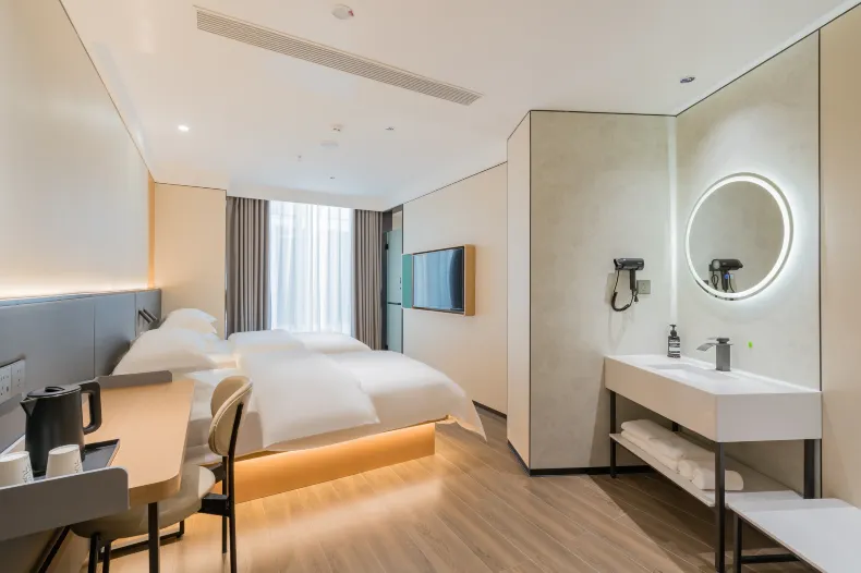 Changee Hotel (Beijing Guomao CBD Core Area)
