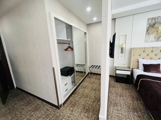 City Center Hotel Taksim Room Type - Junior Suite with Sea View