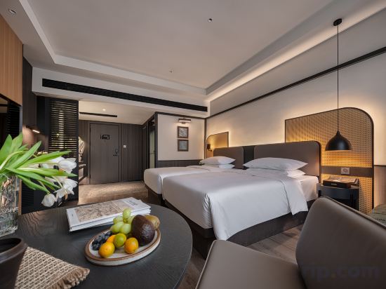 YIWU Kasion·Purey Hotel - Tap to explore photos