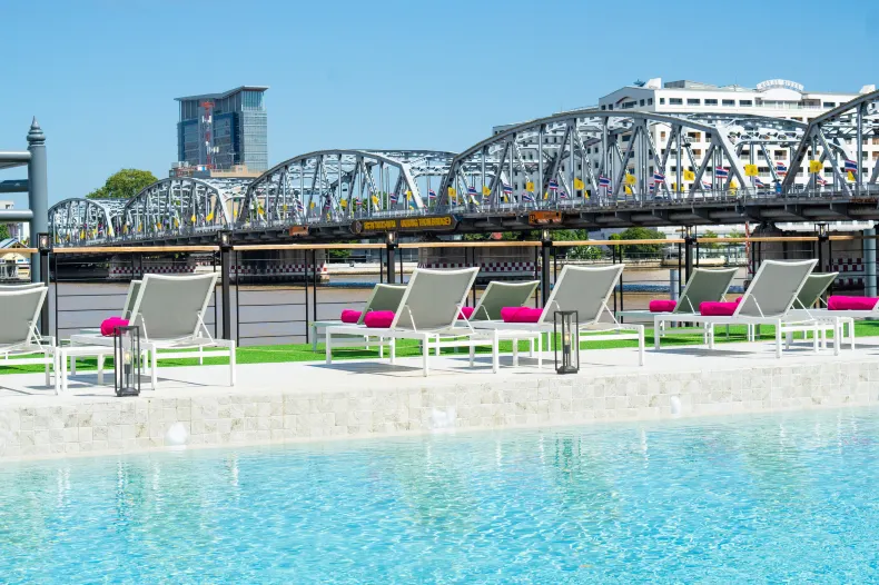 GLOW Bangkok Riverside