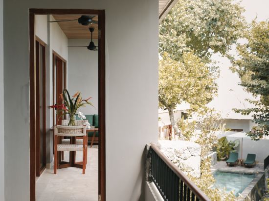 Sanglung Villas & Suites - Tap to explore photos