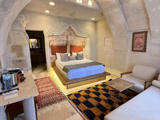 Local Cave House Room Type - Double Cave Room 